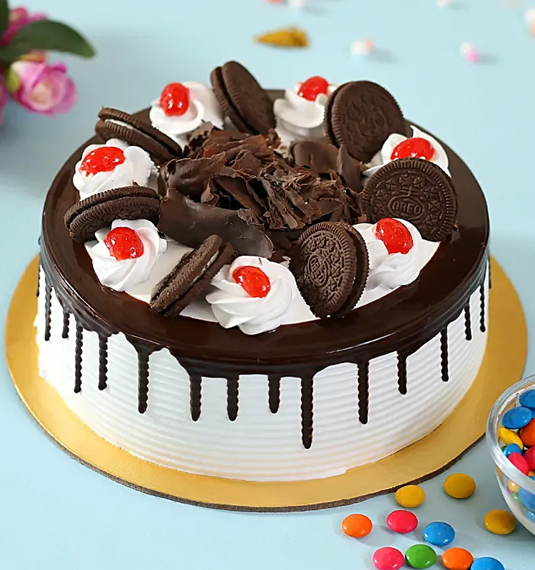 Black Forest Oreo Cake Half KG