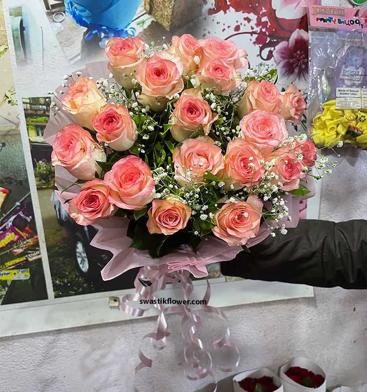 Dreamy Pink Roses Bunch
