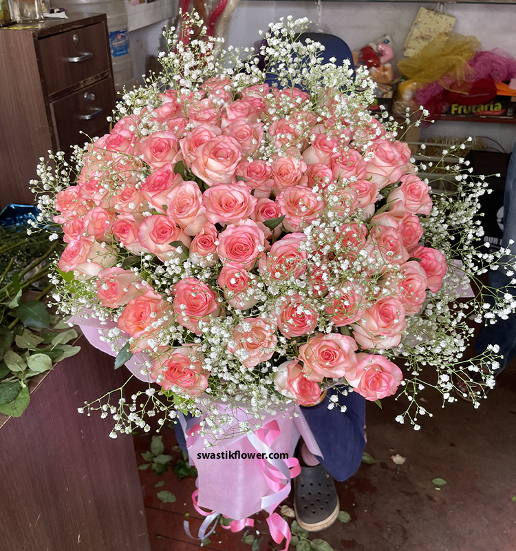 Elegance 100 Pink Roses Bouquet