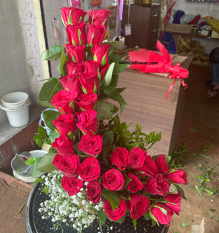 Red Roses Arrangement