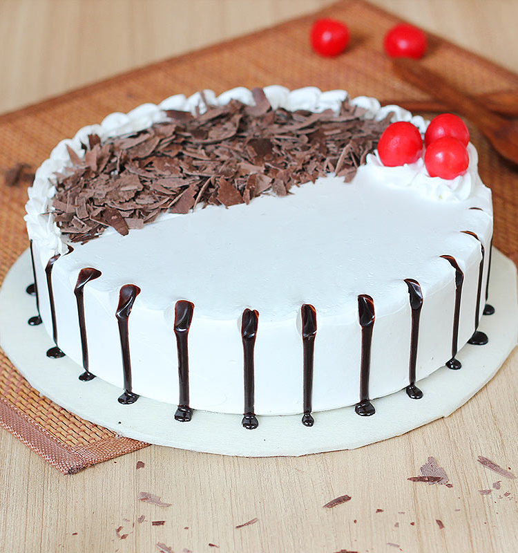 Snowy Black Forest Cake 1KG